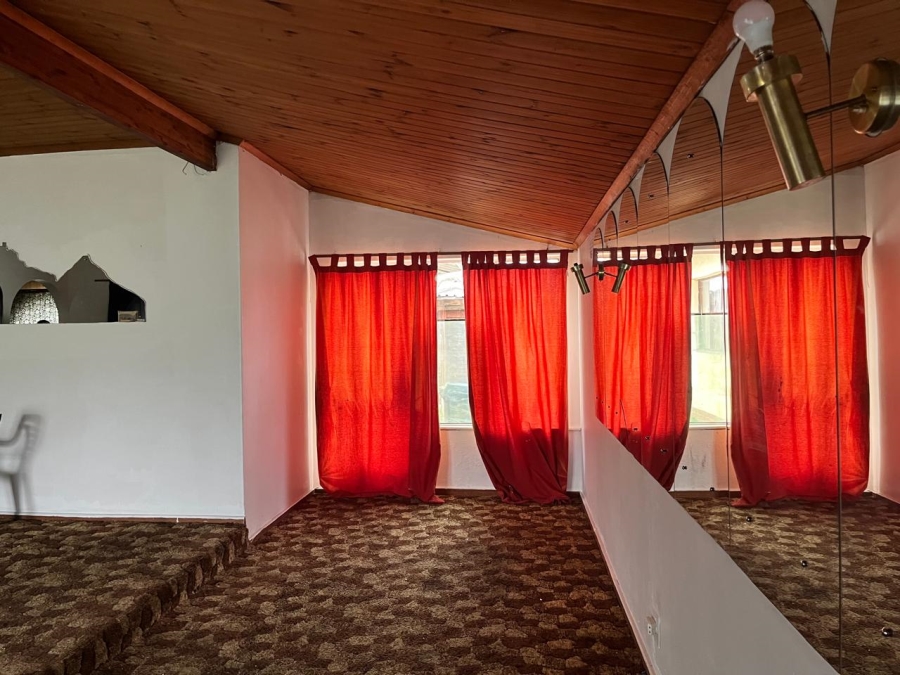  Bedroom Property for Sale in Richmond Estate Western Cape